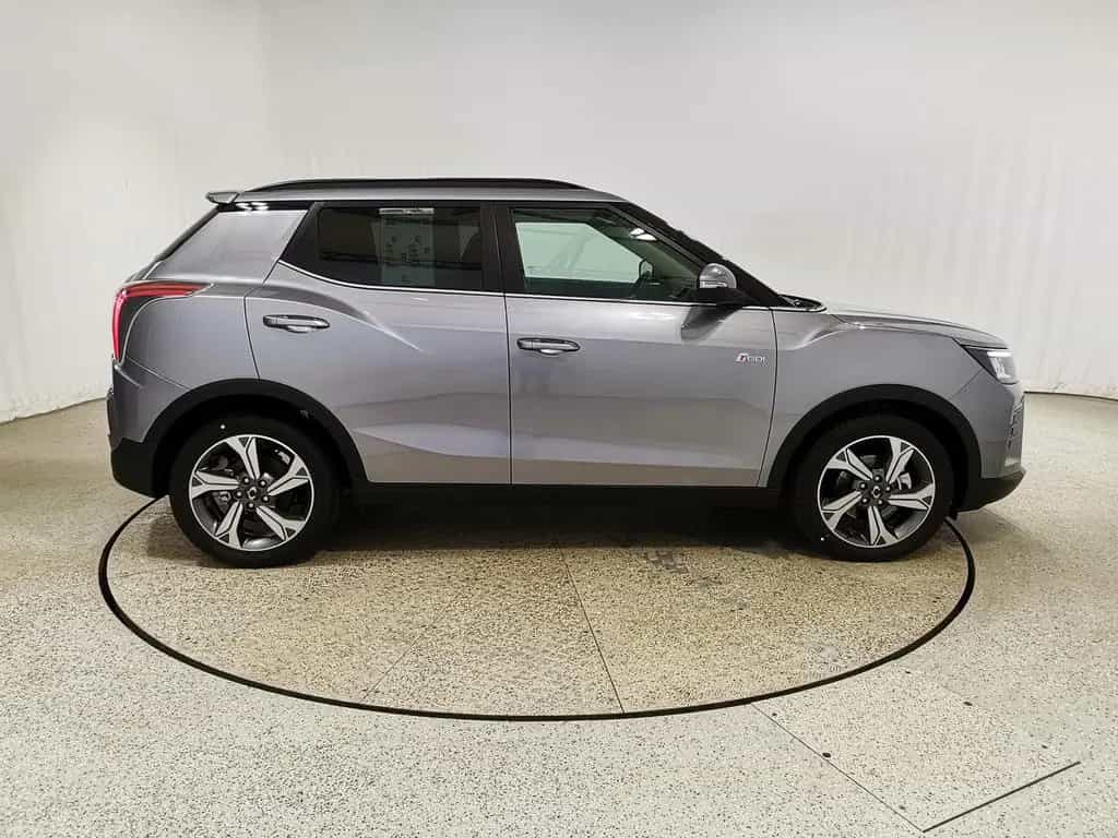 KGM Tivoli 1.5. P MT 2WD Platinum MY24 LED|Navi|RFK 10/2025-photo-23
