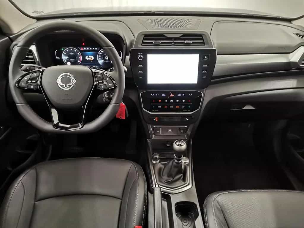 KGM Tivoli 1.5. P MT 2WD Platinum MY24 LED|Navi|RFK 10/2025-photo-8