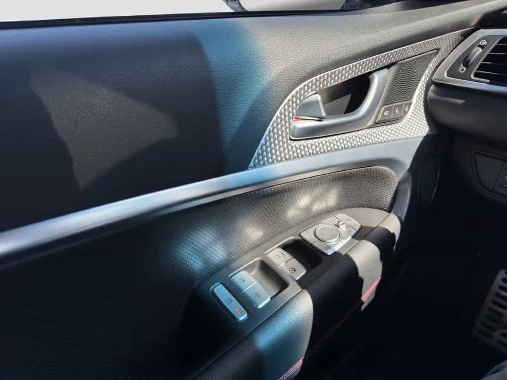 Genesis G70 Shooting Brake Sport 2.0 T-GDI *PANO*SITZKLI 11/2023-photo-12