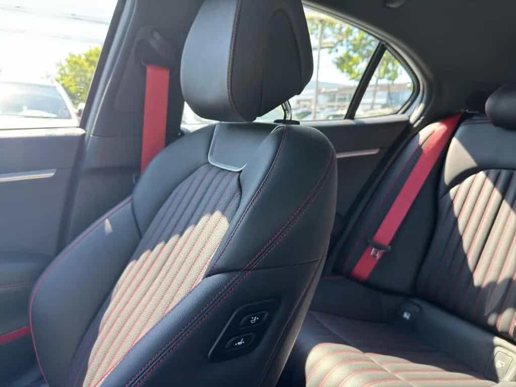 Genesis G70 Shooting Brake Sport 2.0 T-GDI *PANO*SITZKLI 11/2023-photo-26