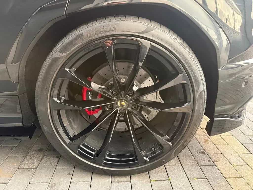 Lamborghini Urus 4.0 V8 Autom. Alcantara B&O 23Zoll Mansory 01/2019-photo-15