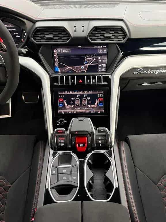 Lamborghini Urus 4.0 V8 Autom. Alcantara B&O 23Zoll Mansory 01/2019-photo-7