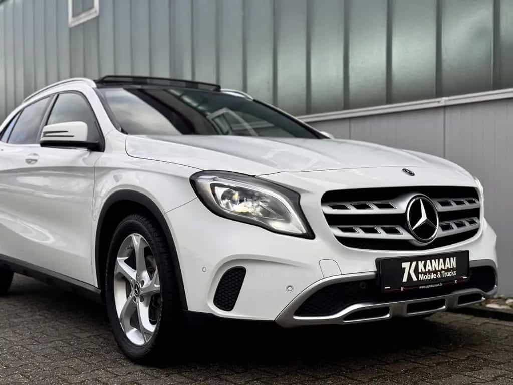 Mercedes-Benz GLA 180 Urban *PANORAMA|LED|NAVI|CAM* 11/2018-photo-10