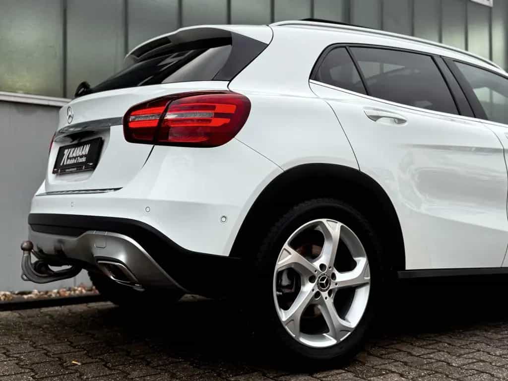 Mercedes-Benz GLA 180 Urban *PANORAMA|LED|NAVI|CAM* 11/2018-photo-13