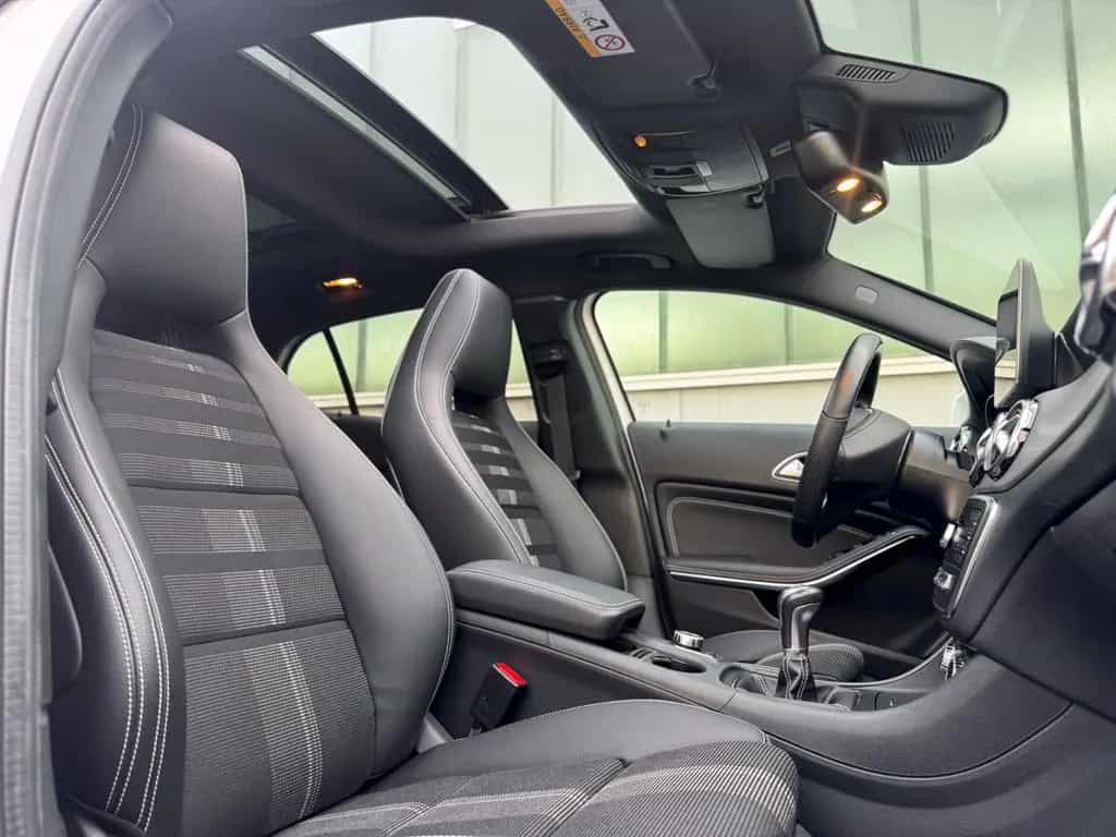 Mercedes-Benz GLA 180 Urban *PANORAMA|LED|NAVI|CAM* 11/2018-photo-17