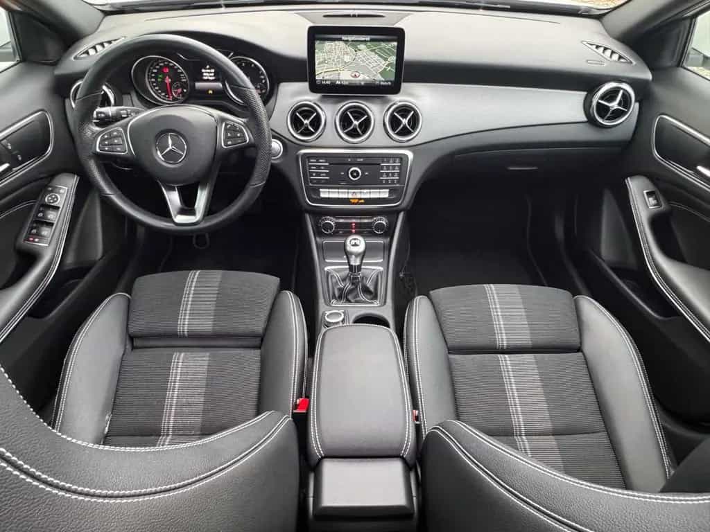 Mercedes-Benz GLA 180 Urban *PANORAMA|LED|NAVI|CAM* 11/2018-photo-20