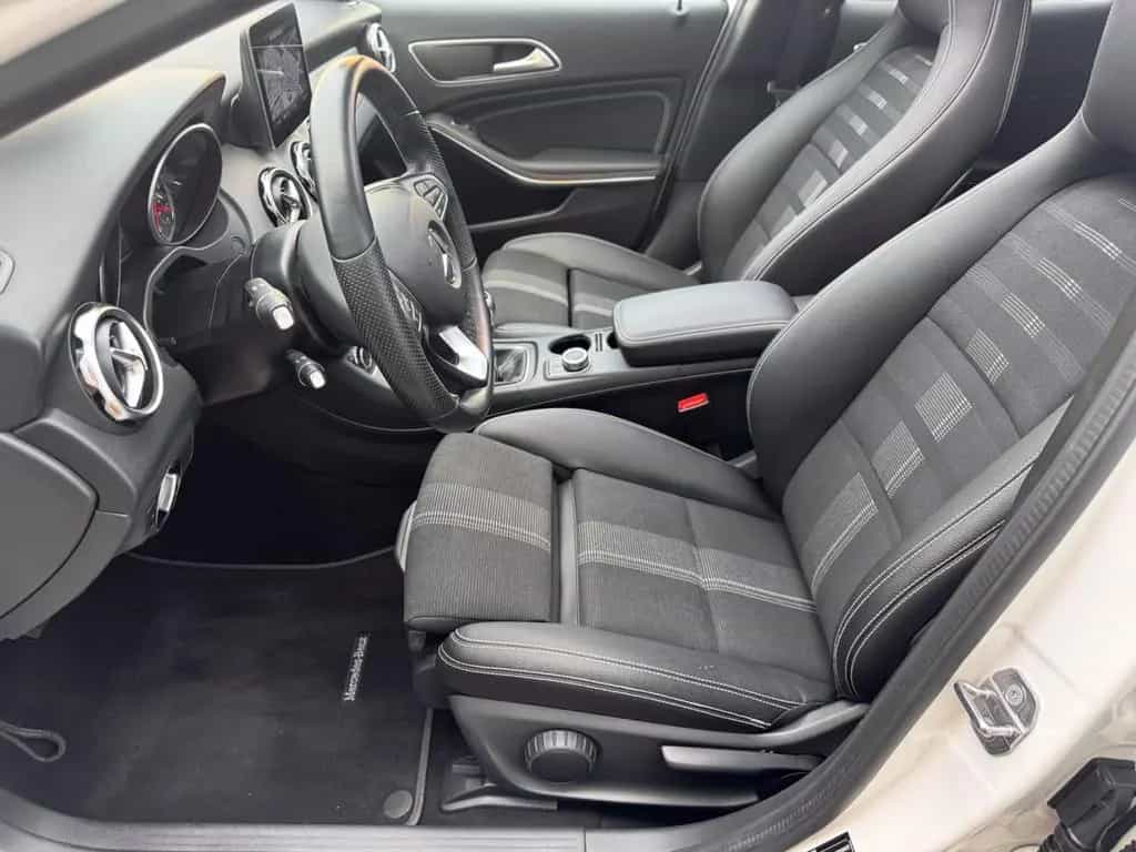 Mercedes-Benz GLA 180 Urban *PANORAMA|LED|NAVI|CAM* 11/2018-photo-23