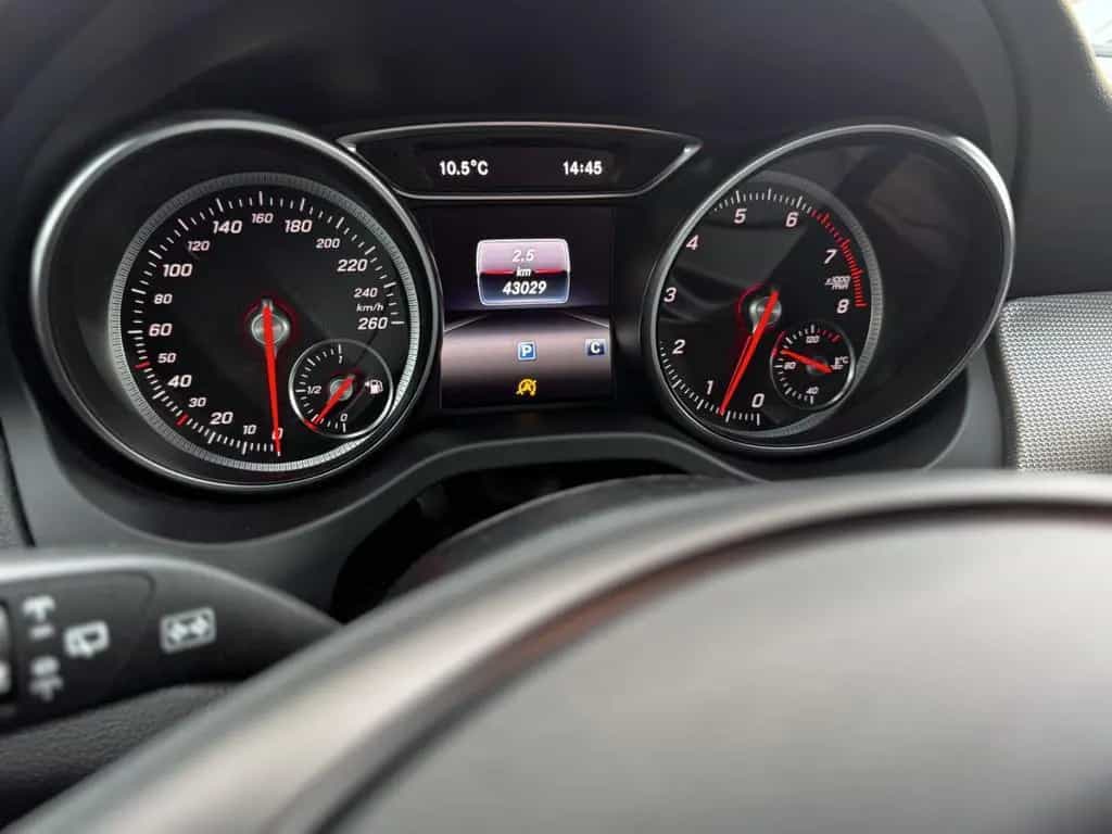 Mercedes-Benz GLA 180 Urban *PANORAMA|LED|NAVI|CAM* 11/2018-photo-29