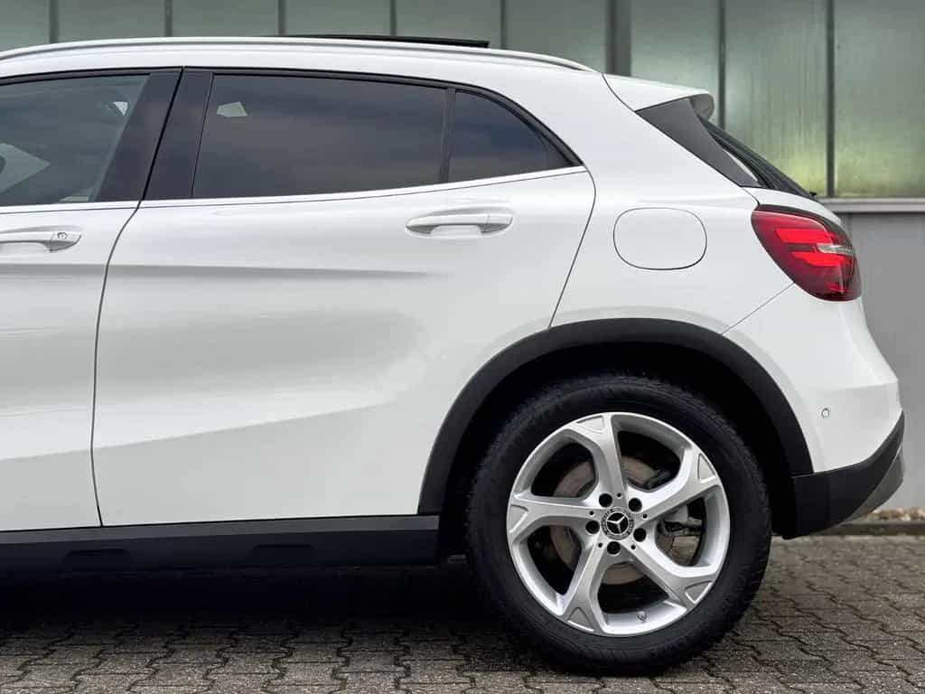 Mercedes-Benz GLA 180 Urban *PANORAMA|LED|NAVI|CAM* 11/2018-photo-5