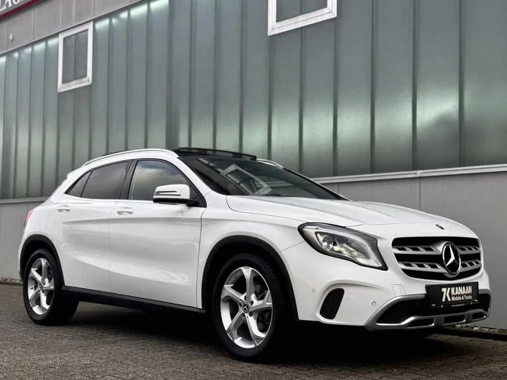 Mercedes-Benz GLA 180 Urban *PANORAMA|LED|NAVI|CAM* 11/2018-photo-9
