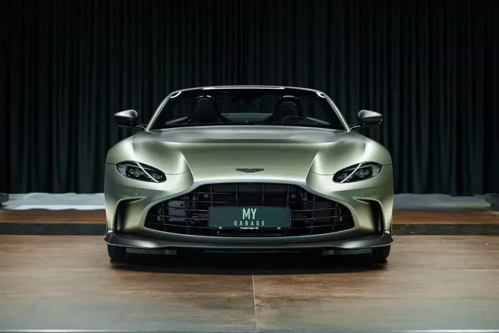 Aston Martin V12 Vantage - no 121/249 07/2023-photo-2