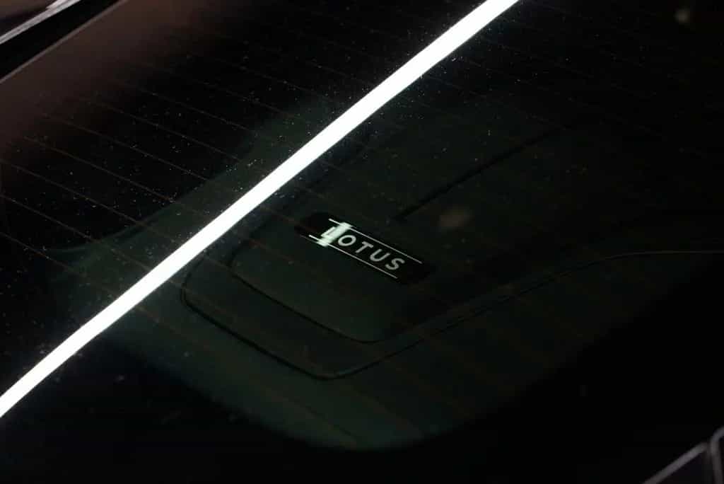 Lotus Emira 2,0 I4 AUT 08/2024-photo-7