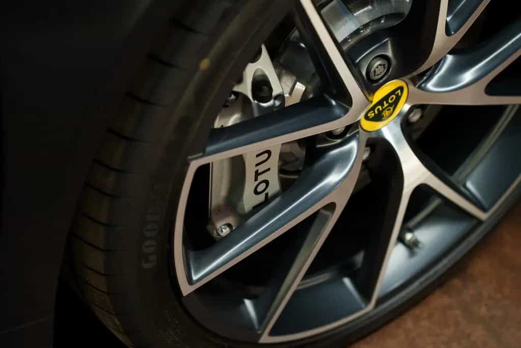 Lotus Emira V6 First Edition 08/2023-photo-11