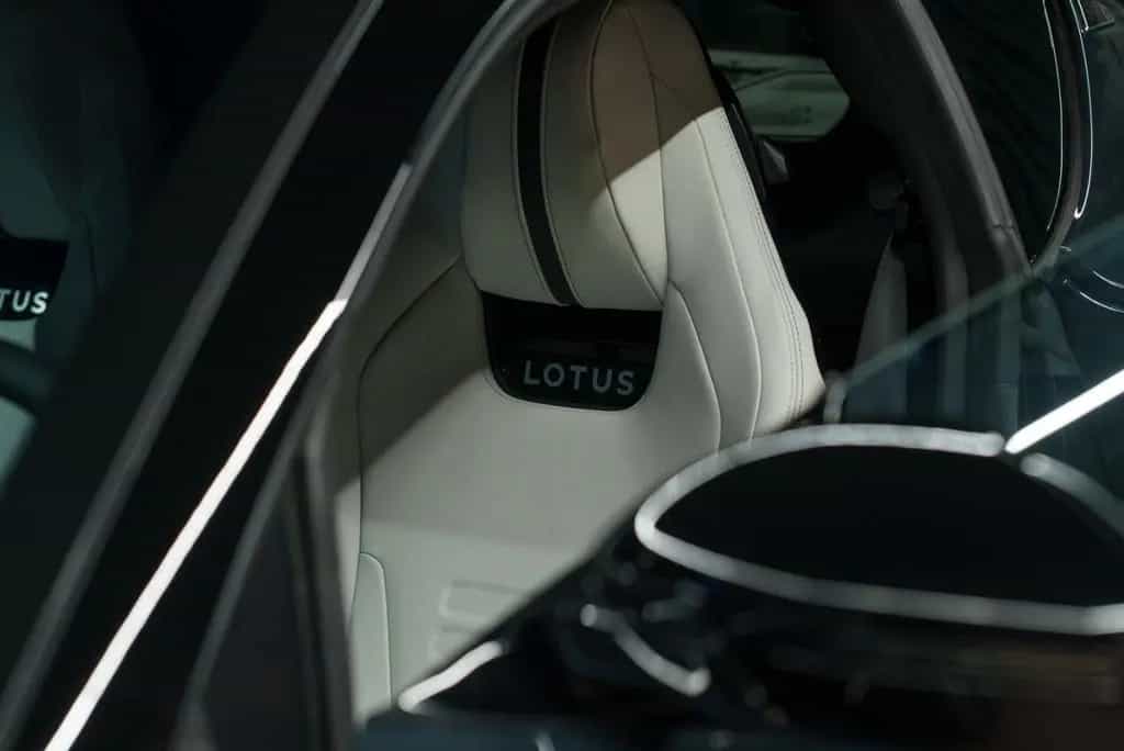 Lotus Emira V6 First Edition 08/2023-photo-15