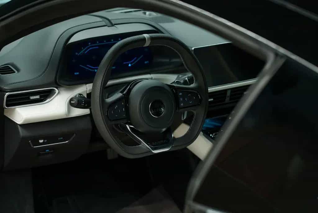 Lotus Emira V6 First Edition 08/2023-photo-18