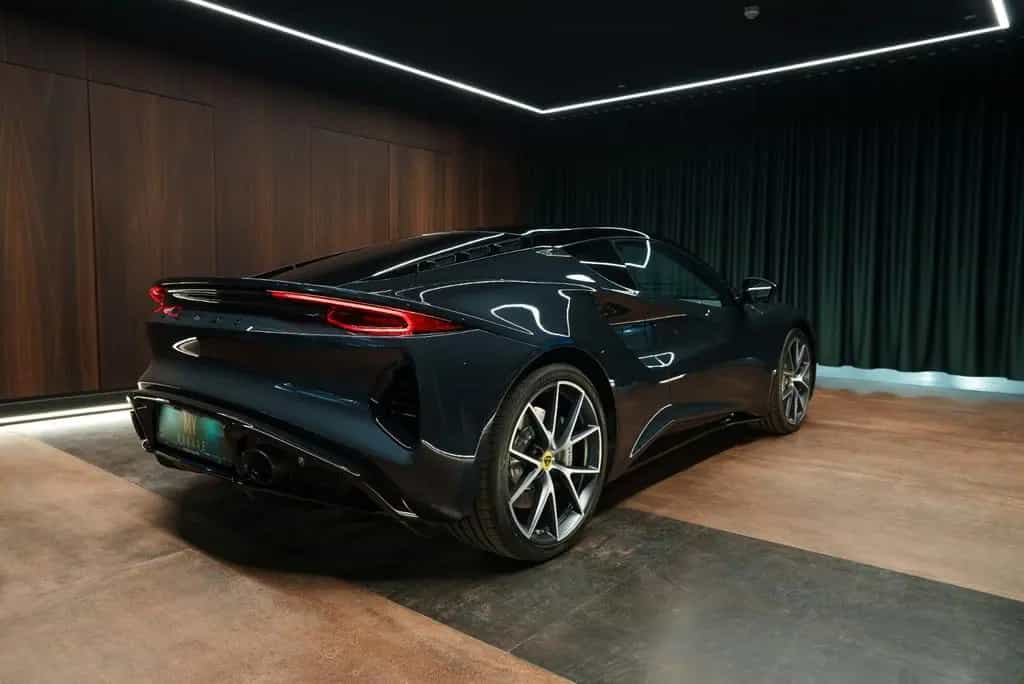 Lotus Emira V6 First Edition 08/2023-photo-3