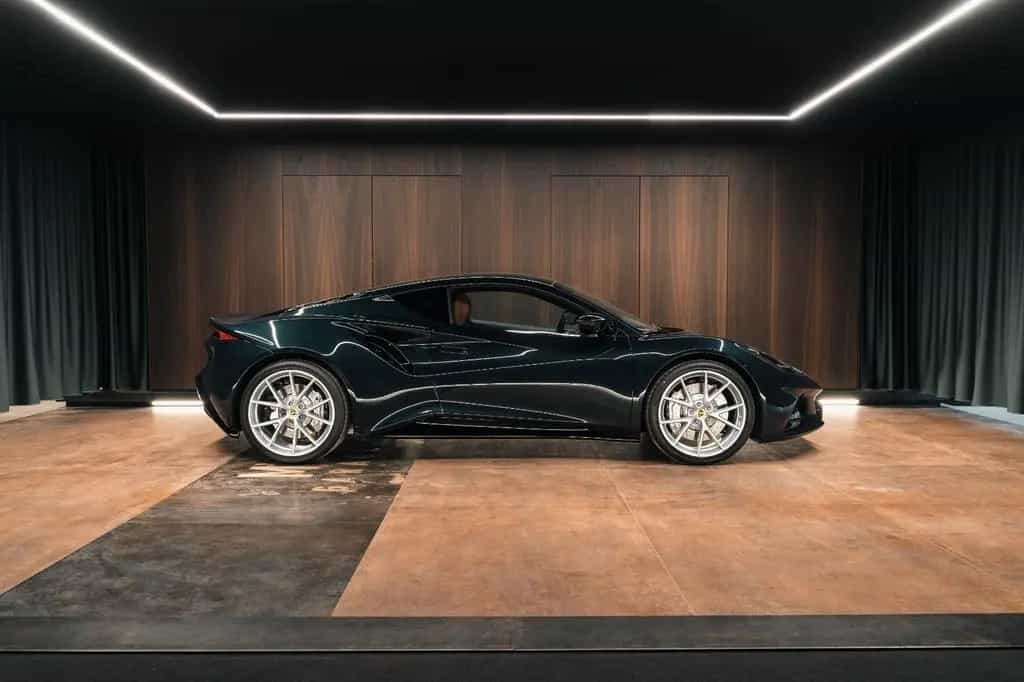 Lotus Emira 3,5 V6 First Edition 03/2024-photo-1