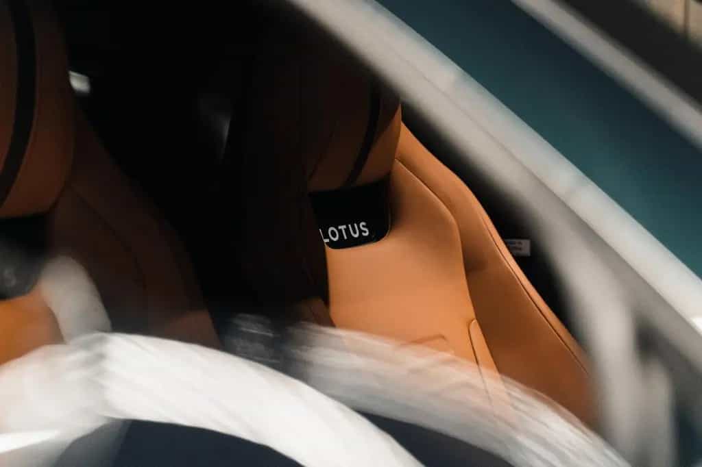 Lotus Emira 3,5 V6 First Edition 03/2024-photo-13