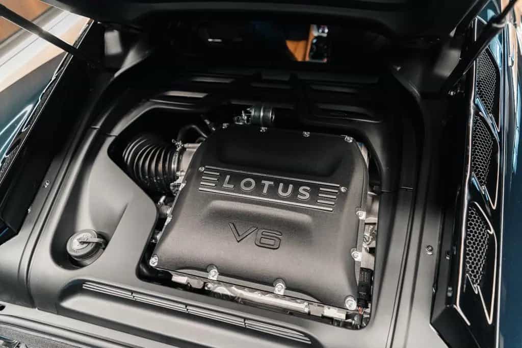 Lotus Emira 3,5 V6 First Edition 03/2024-photo-24