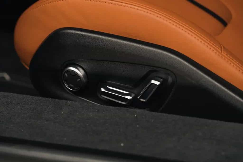 Lotus Emira V6 First Edition 02/2023-photo-6