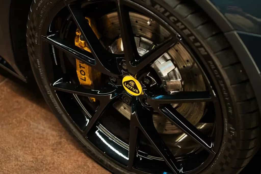 Lotus Emira I4 AUT 08/2024-photo-13