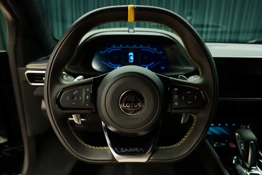 Lotus Emira I4 AUT 08/2024-photo-25