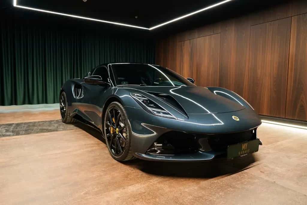 Lotus Emira I4 AUT 08/2024-photo-3