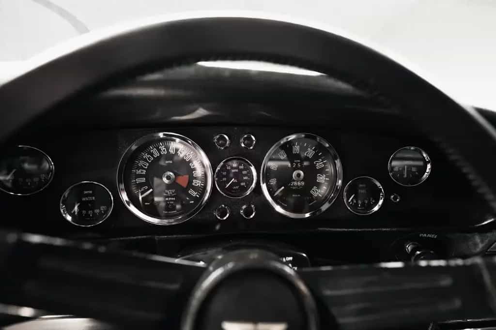Aston Martin V8 Vantage 12/1973-photo-11