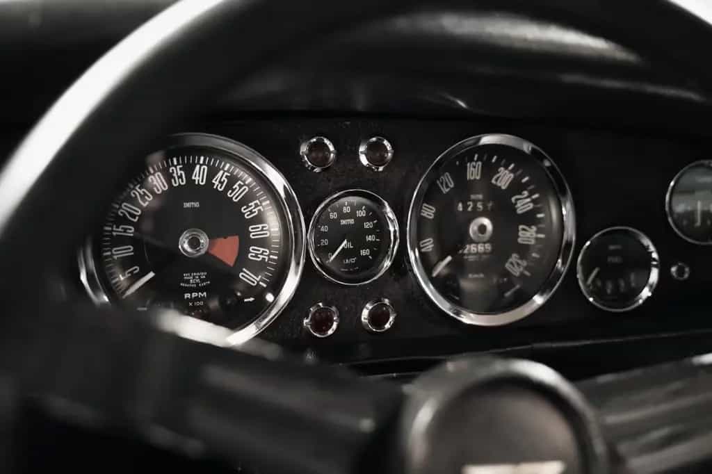 Aston Martin V8 Vantage 12/1973-photo-12