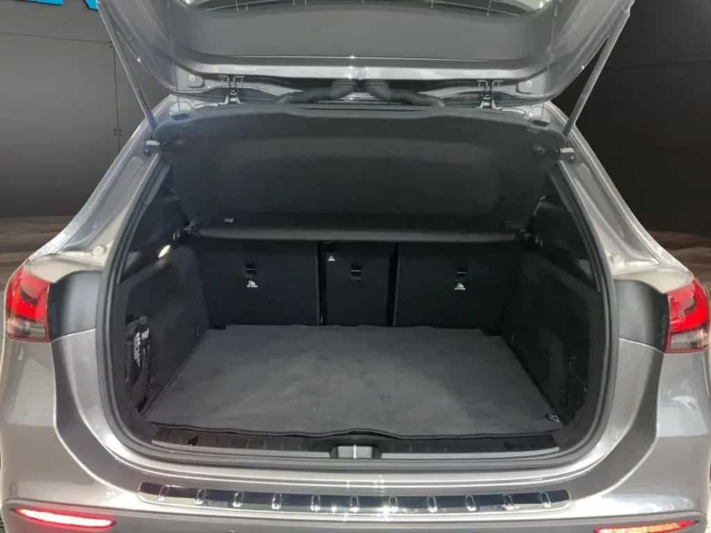 Mercedes-Benz GLA-Class 250 4M AMG PANORAMA SPURPAKET PDC KAMERA LED 01/2022-photo-11