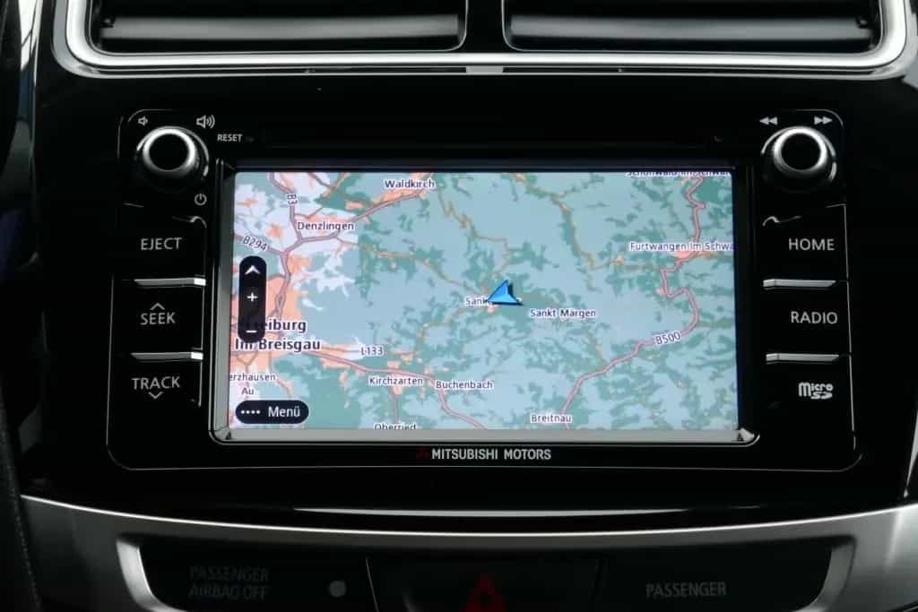 Mitsubishi ASX 2.2 DI-D 4WD Automatik Edition 100+ AHK KAM 08/2017-photo-9