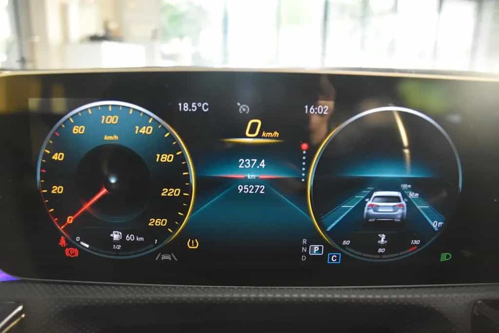 Mercedes-Benz CLA 220 Shooting Brake CLA 220 AMG DCT LED Navi Ambiente Pano Kamera 12/2019-photo-18