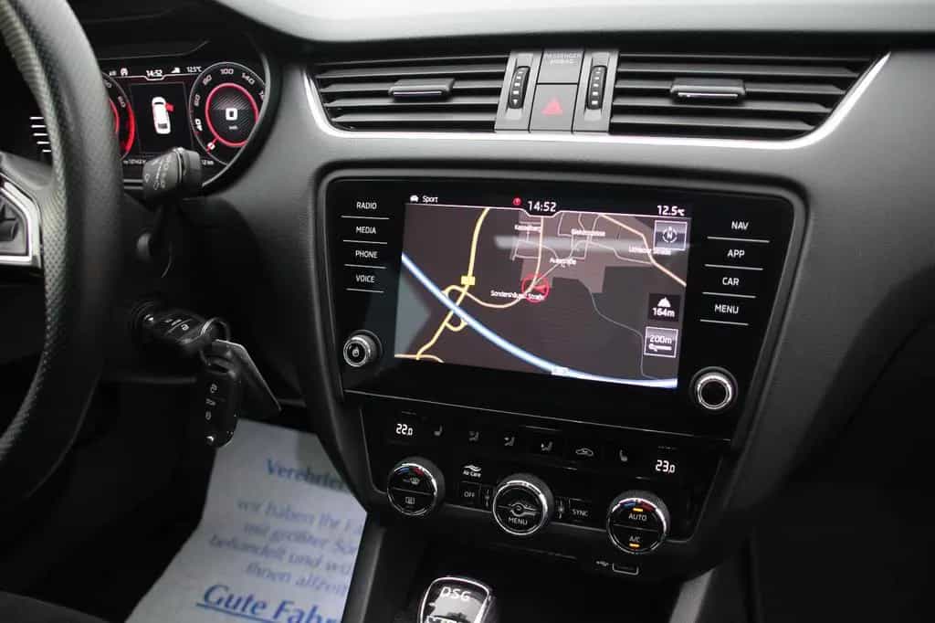 Skoda Octavia 2.0 Combi RS 245 DigiTacho/CANTON/Pano 12/2018-photo-25