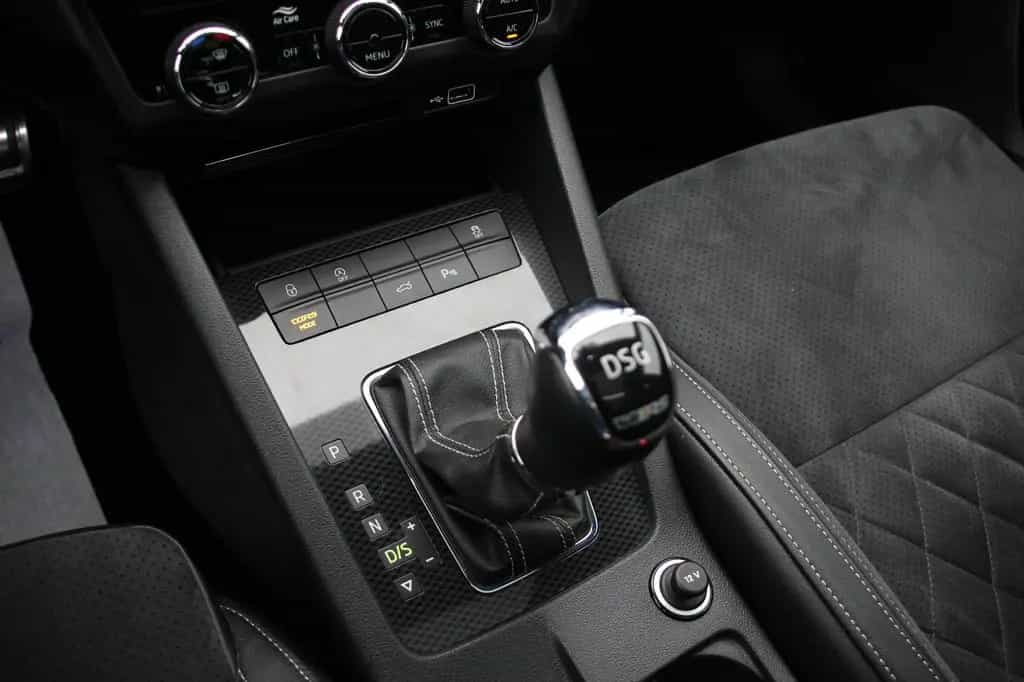 Skoda Octavia 2.0 Combi RS 245 DigiTacho/CANTON/Pano 12/2018-photo-33
