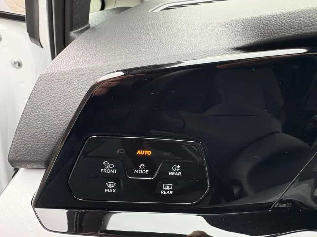 Volkswagen Golf VIII Lim. Life LED/AppConnect/ 08/2023-photo-23