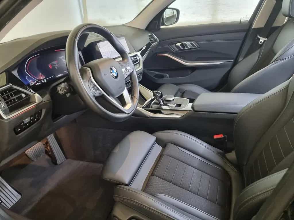 BMW 320 d Sport Line LED ACC AHK Navi Hifi T-Leder 10/2021-photo-18