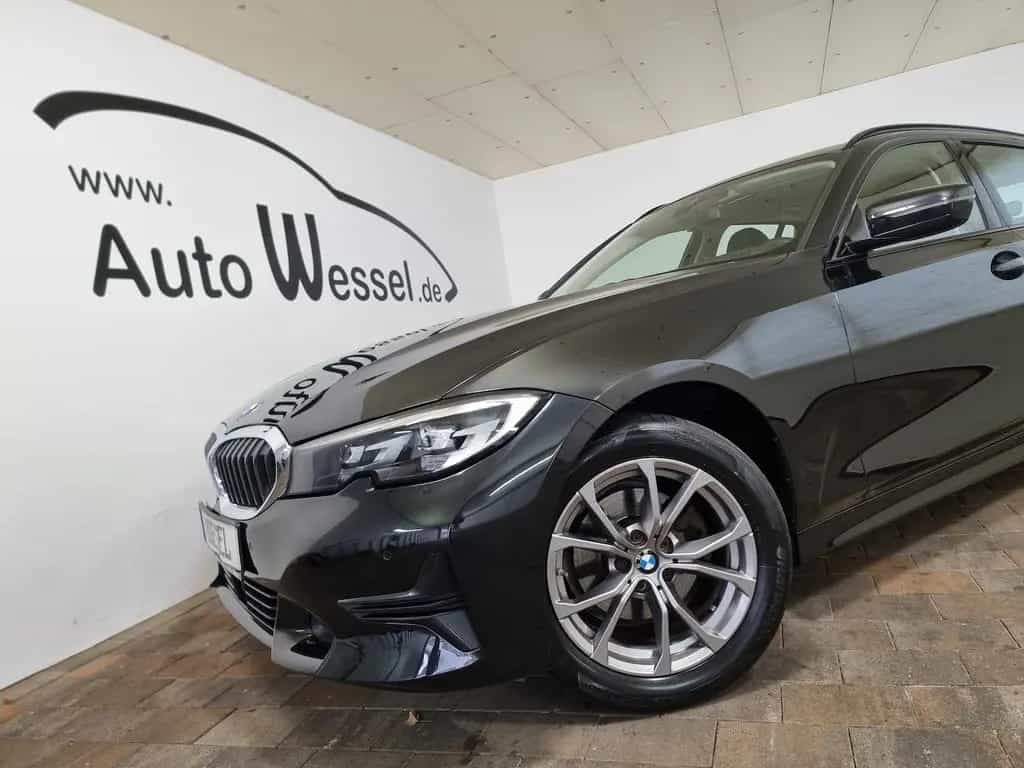 BMW 320 d Sport Line LED ACC AHK Navi Hifi T-Leder 10/2021-photo-2