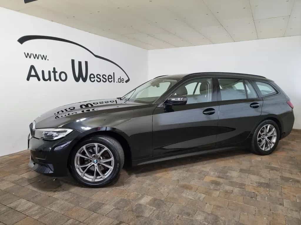 BMW 320 d Sport Line LED ACC AHK Navi Hifi T-Leder 10/2021-photo-3