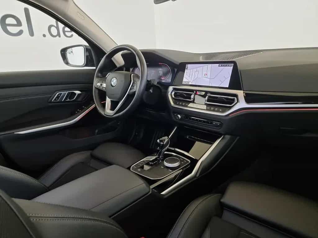 BMW 320 d Sport Line LED ACC AHK Navi Hifi T-Leder 10/2021-photo-9