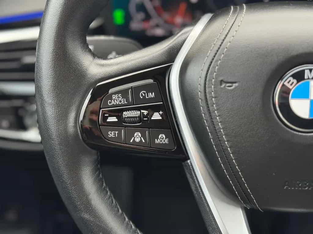 BMW 520 d Touring xDrive Laser HUD DriAssPro Dakota A 06/2022-photo-16