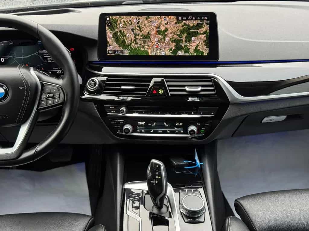 BMW 520 d Touring xDrive Laser HUD DriAssPro Dakota A 06/2022-photo-19