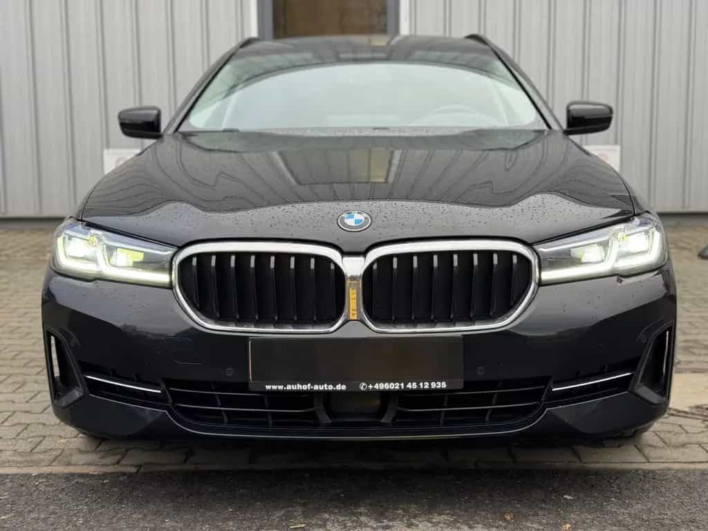BMW 520 d Touring xDrive Laser HUD DriAssPro Dakota A 06/2022-photo-2