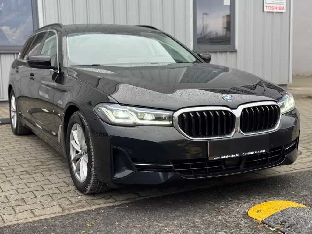 BMW 520 d Touring xDrive Laser HUD DriAssPro Dakota A 06/2022-photo-3