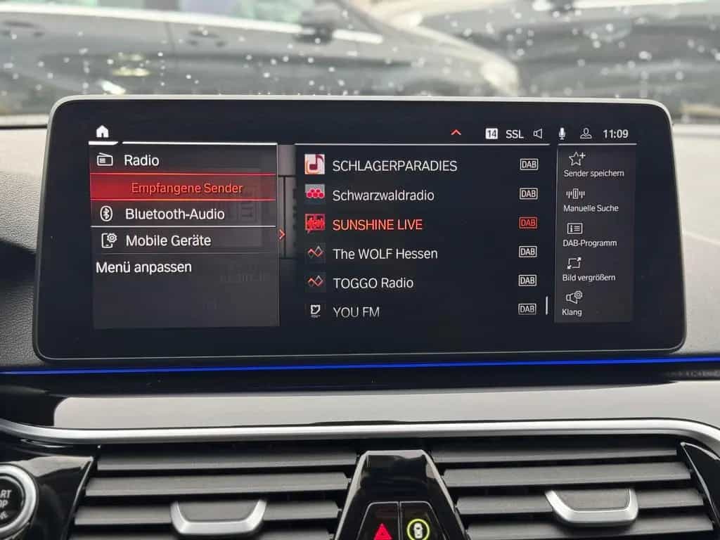 BMW 520 d Touring xDrive Laser HUD DriAssPro Dakota A 06/2022-photo-30