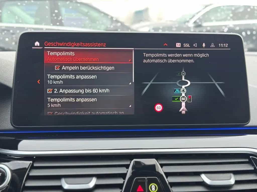 BMW 520 d Touring xDrive Laser HUD DriAssPro Dakota A 06/2022-photo-31