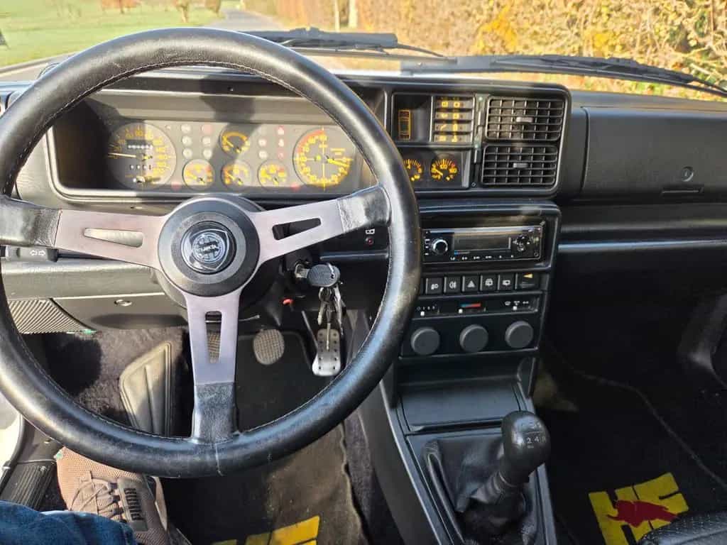 Lancia Delta Integrale 16V weiß H-Zulassung Oldtimer 07/1991-photo-9