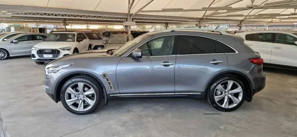 Infiniti QX70 3.0 diesel V6 AT S Premium 08/2016-photo-4