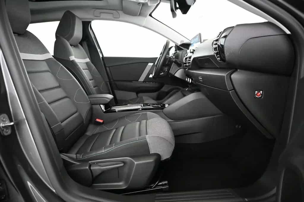 Citroën C4 X 1.2 PT EAT8 130 MAX LED/NAV/SOUND/PANO/H-UP 04/2024-photo-26