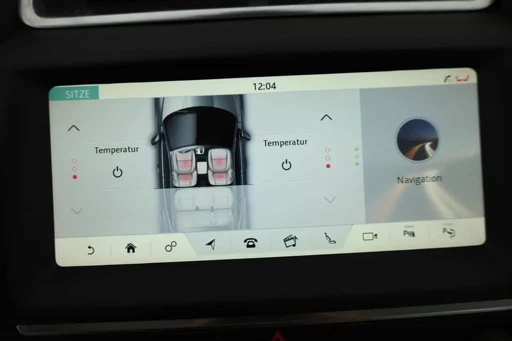 Jaguar E-Pace 2.0 R-Dynamic SE AWD LED Kamera AHK Leder 10/2019-photo-10