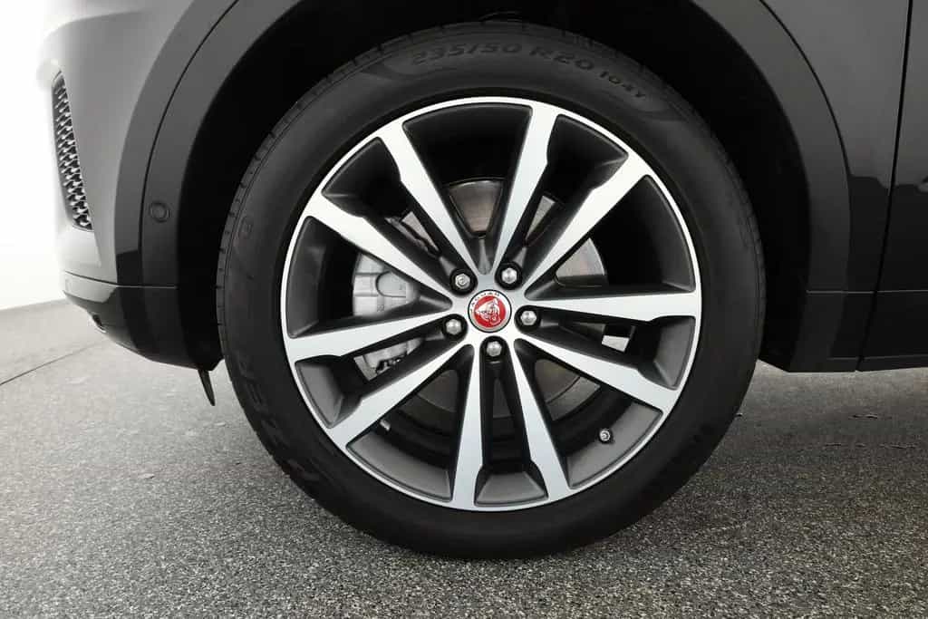 Jaguar E-Pace 2.0 R-Dynamic SE AWD LED Kamera AHK Leder 10/2019-photo-31